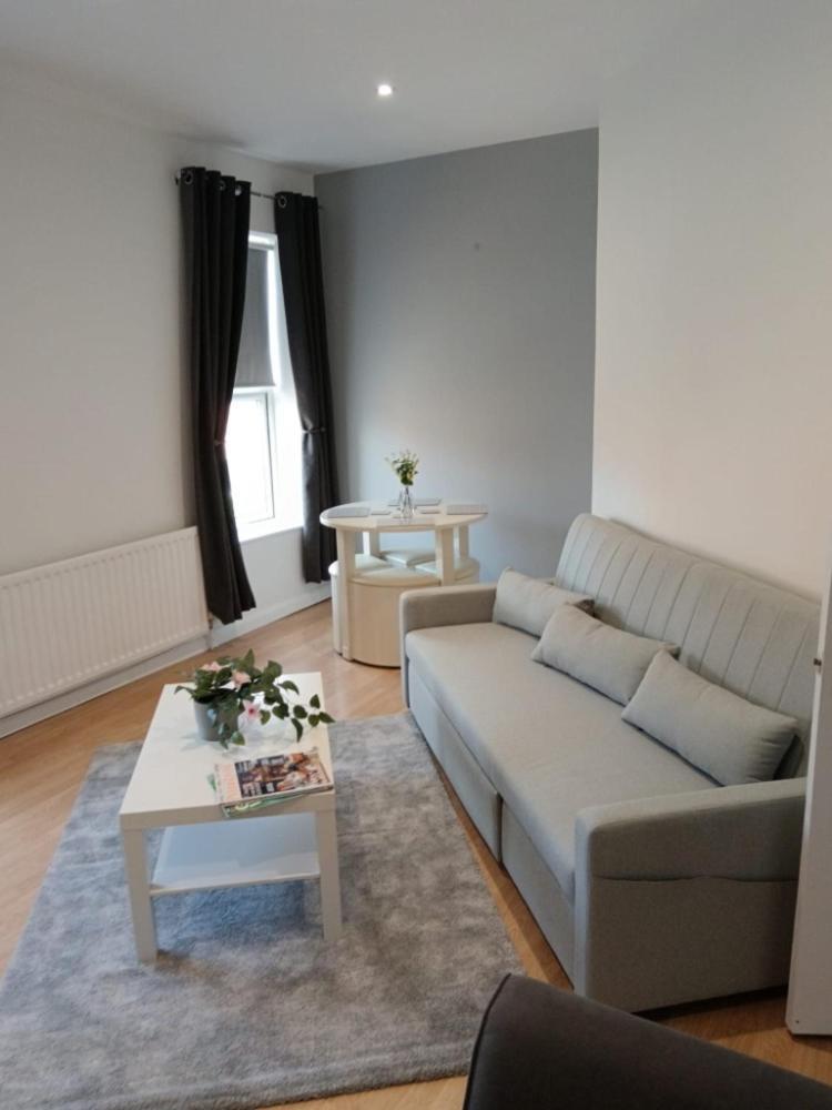 Welcome To This Flat Kettering Extérieur photo